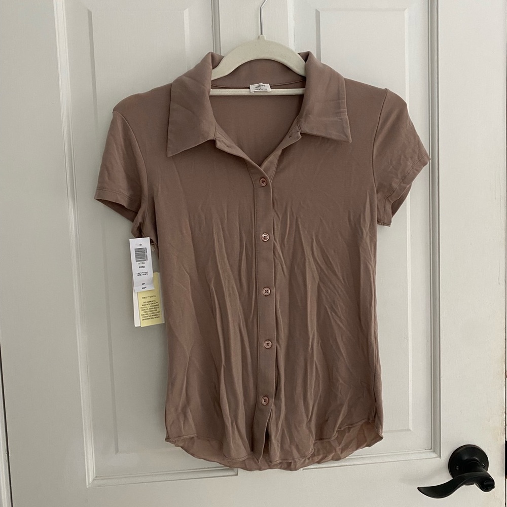 Aritzia Wilfred “Pose T-Shirt”
